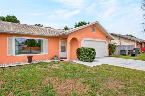 House in Ocala, Florida 3 bedrooms, 119.19 sq.m. № 2214766 - photo 3