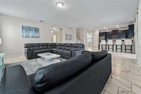 House in Davenport, Florida 6 bedrooms, 310.2 sq.m. № 1740428 - photo 6