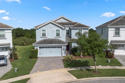 House in Davenport, Florida 6 bedrooms, 310.2 sq.m. № 1740428 - photo 1