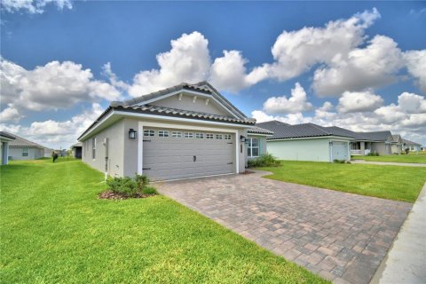Casa en venta en Auburndale, Florida, 4 dormitorios, 169.08 m2 № 2102182 - foto 2