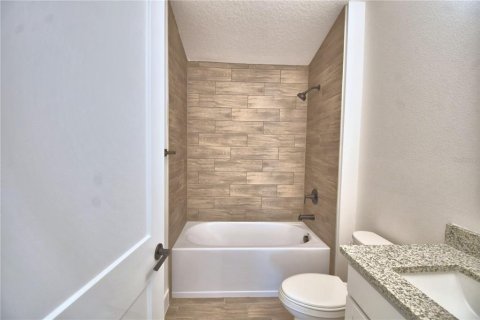 Casa en venta en Auburndale, Florida, 4 dormitorios, 169.08 m2 № 2102182 - foto 28