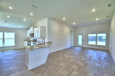 Casa en venta en Auburndale, Florida, 4 dormitorios, 169.08 m2 № 2102182 - foto 13