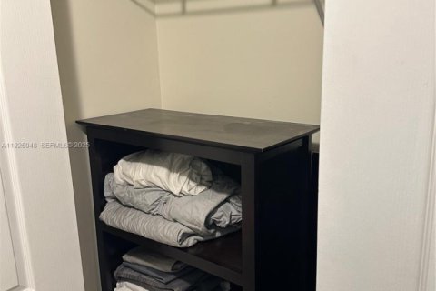 Снять в аренду кондоминиум в Майами, Флорида 2 спальни, 87.51м2, № 2034393 - фото 18