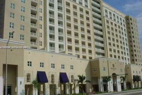 Снять в аренду кондоминиум в Майами, Флорида 2 спальни, 87.51м2, № 2034393 - фото 3