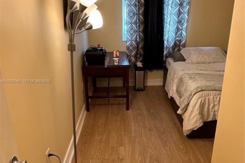 Снять в аренду кондоминиум в Майами, Флорида 2 спальни, 87.51м2, № 2034393 - фото 9