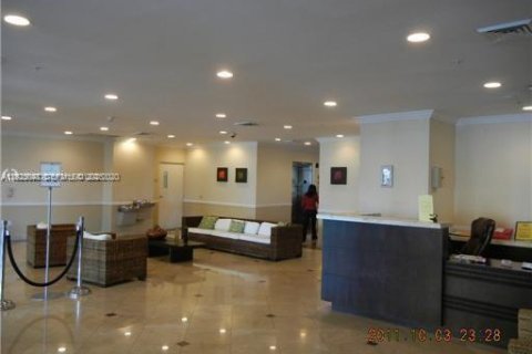 Снять в аренду кондоминиум в Майами, Флорида 2 спальни, 87.51м2, № 2034393 - фото 21