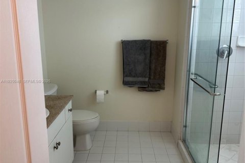 Снять в аренду кондоминиум в Майами, Флорида 2 спальни, 87.51м2, № 2034393 - фото 19