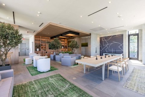 Apartment in Miami, Florida 2 bedrooms, 86.96 sq.m. № 1875093 - photo 13