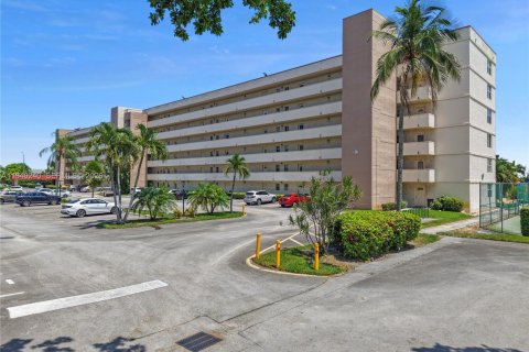 Appartement à louer à Pembroke Pines, Floride: 1 chambre, 74.32 m2 № 1997218 - photo 25