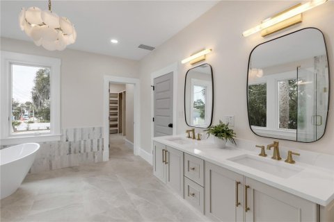 Villa ou maison à vendre à New Smyrna Beach, Floride: 4 chambres, 299.7 m2 № 2101933 - photo 11