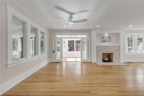 Villa ou maison à vendre à New Smyrna Beach, Floride: 4 chambres, 299.7 m2 № 2101933 - photo 8