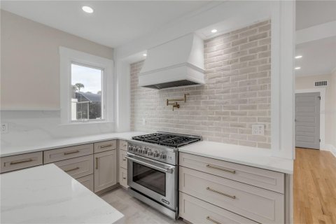 Villa ou maison à vendre à New Smyrna Beach, Floride: 4 chambres, 299.7 m2 № 2101933 - photo 26