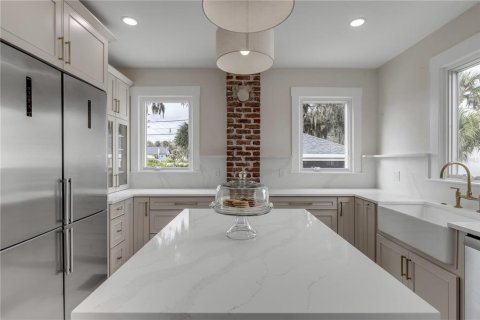 Villa ou maison à vendre à New Smyrna Beach, Floride: 4 chambres, 299.7 m2 № 2101933 - photo 3
