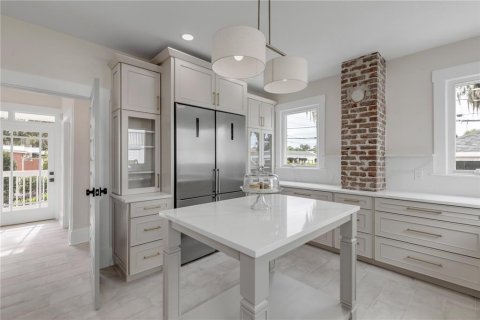 Villa ou maison à vendre à New Smyrna Beach, Floride: 4 chambres, 299.7 m2 № 2101933 - photo 4