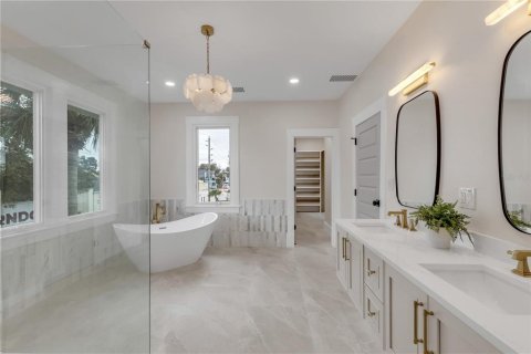 Villa ou maison à vendre à New Smyrna Beach, Floride: 4 chambres, 299.7 m2 № 2101933 - photo 5