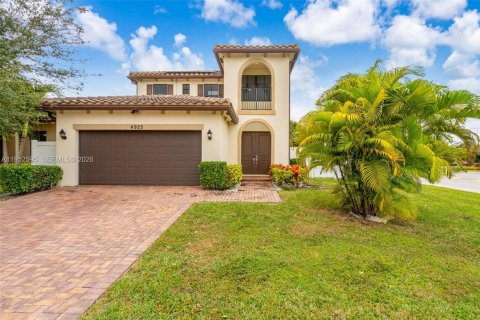 Дом в Тамарак, Флорида 4 спальни, 226.68м2 № 2009585