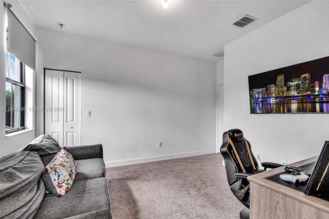 Купить виллу или дом в Тамарак, Флорида 4 спальни, 226.68м2, № 2009585 - фото 26