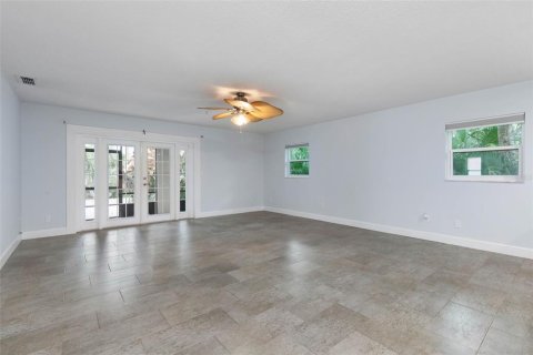 House in Flagler Beach, Florida 2 bedrooms, 131.18 sq.m. № 2100481 - photo 8