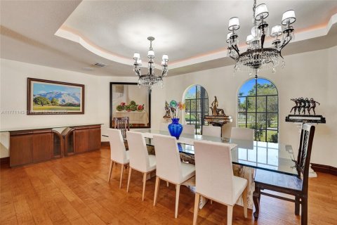 House in Southwest Ranches, Florida 4 bedrooms, 554.16 sq.m. № 1693198 - photo 17