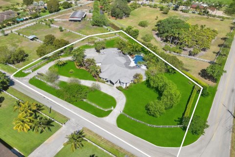 House in Southwest Ranches, Florida 4 bedrooms, 554.16 sq.m. № 1693198 - photo 4