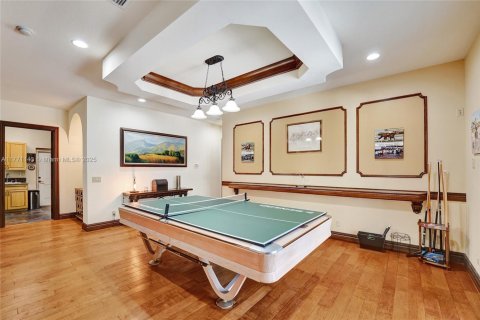House in Southwest Ranches, Florida 4 bedrooms, 554.16 sq.m. № 1693198 - photo 22