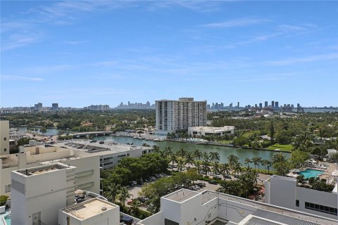 Copropriété à vendre à Miami Beach, Floride: 48.4 m2 № 2154766 - photo 2