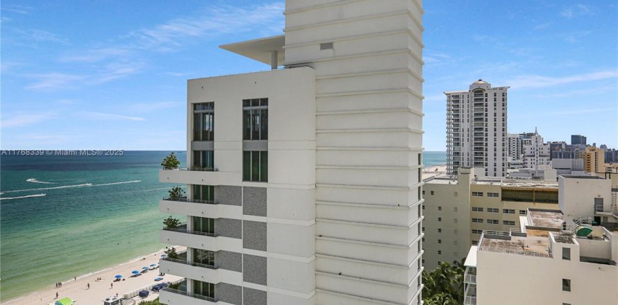 Studio à Condo à Miami Beach, Floride  № 2154766
