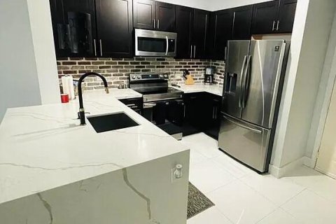Condominio en Fort Lauderdale, Florida, 1 dormitorio  № 2191669