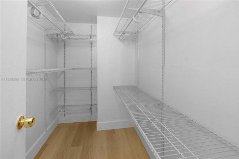 Copropriété à vendre à Miami, Floride: 3 chambres, 107.77 m2 № 1996680 - photo 10