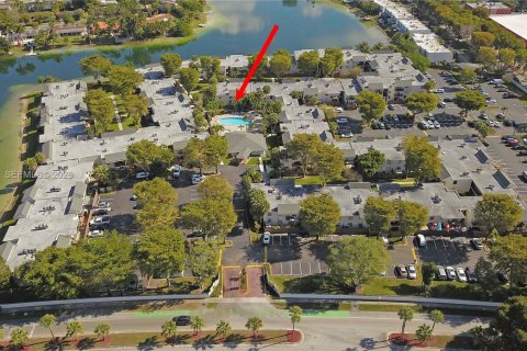 Copropriété à vendre à Miami, Floride: 3 chambres, 107.77 m2 № 1996680 - photo 23