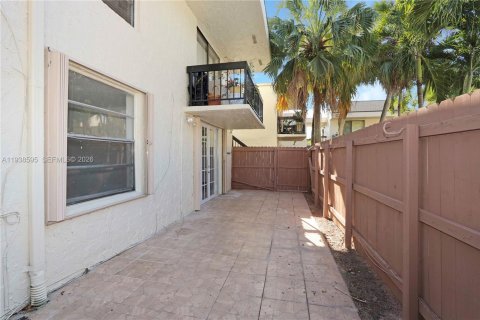 Copropriété à vendre à Miami, Floride: 3 chambres, 107.77 m2 № 1996680 - photo 20