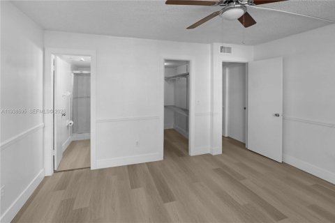 Copropriété à vendre à Miami, Floride: 3 chambres, 107.77 m2 № 1996680 - photo 12