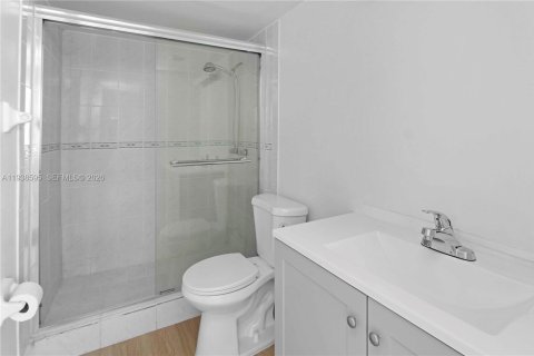 Copropriété à vendre à Miami, Floride: 3 chambres, 107.77 m2 № 1996680 - photo 11