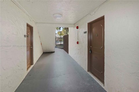 Copropriété à vendre à Miami, Floride: 3 chambres, 107.77 m2 № 1996680 - photo 22