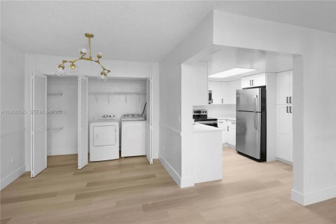 Copropriété à vendre à Miami, Floride: 3 chambres, 107.77 m2 № 1996680 - photo 8