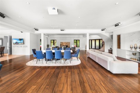 Villa ou maison à vendre à Coral Gables, Floride: 5 chambres, 609.62 m2 № 2081582 - photo 20