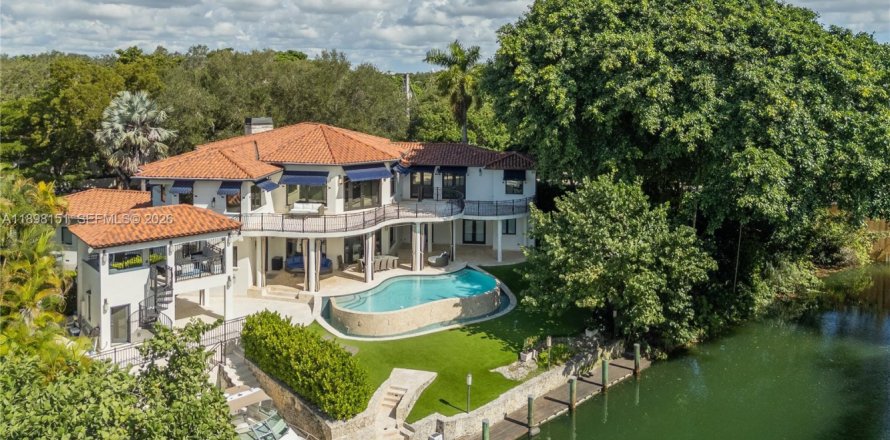 Villa ou maison à Coral Gables, Floride 5 chambres, 609.62 m2 № 2081582