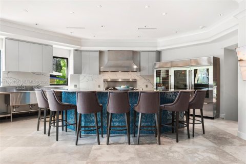 Villa ou maison à vendre à Coral Gables, Floride: 5 chambres, 609.62 m2 № 2081582 - photo 24