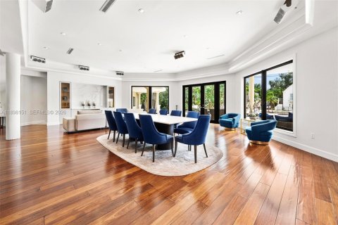 Villa ou maison à vendre à Coral Gables, Floride: 5 chambres, 609.62 m2 № 2081582 - photo 21