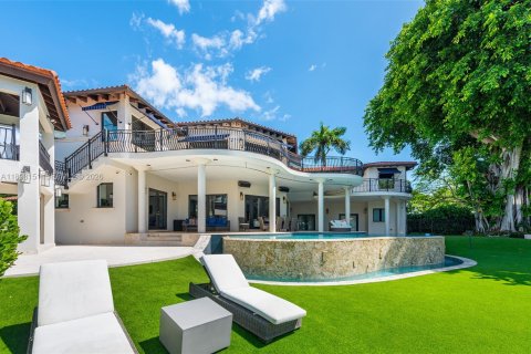 Villa ou maison à vendre à Coral Gables, Floride: 5 chambres, 609.62 m2 № 2081582 - photo 2