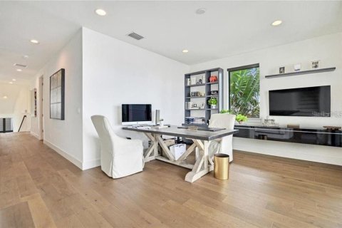 Villa ou maison à louer à Tampa, Floride: 6 chambres, 608.6 m2 № 2380620 - photo 18