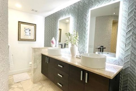 Condominio en alquiler en Saint Petersburg, Florida, 2 dormitorios, 125.42 m2 № 1513700 - foto 18