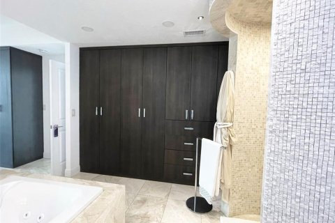 Condominio en alquiler en Saint Petersburg, Florida, 2 dormitorios, 125.42 m2 № 1513700 - foto 19