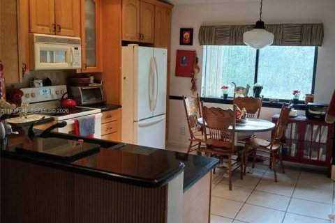 Touwnhouse à vendre à Plantation, Floride: 3 chambres, 163.51 m2 № 2247904 - photo 6