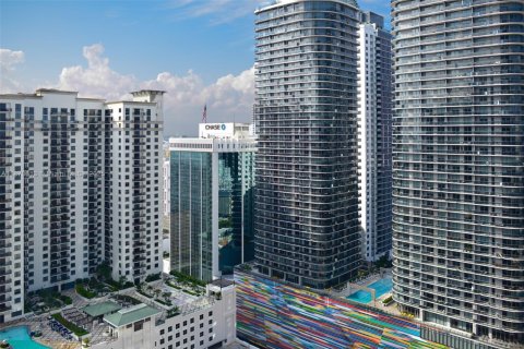 Condominio en alquiler en Miami, Florida, 2 dormitorios, 125.98 m2 № 1926624 - foto 16