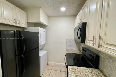 Copropriété à louer à Coral Springs, Floride: 2 chambres, 76.18 m2 № 1963678 - photo 10