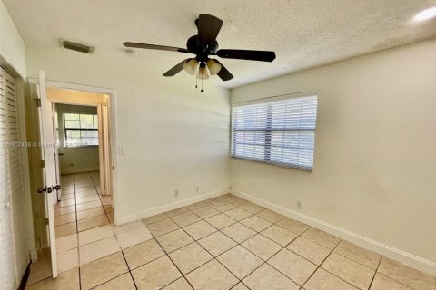 Copropriété à louer à Coral Springs, Floride: 2 chambres, 76.18 m2 № 1963678 - photo 16