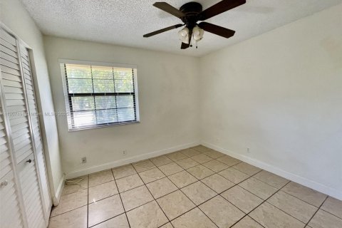 Copropriété à louer à Coral Springs, Floride: 2 chambres, 76.18 m2 № 1963678 - photo 18