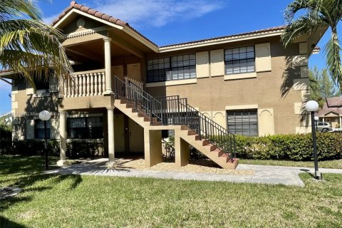 Condominio en Coral Springs, Florida, 2 dormitorios  № 1963678