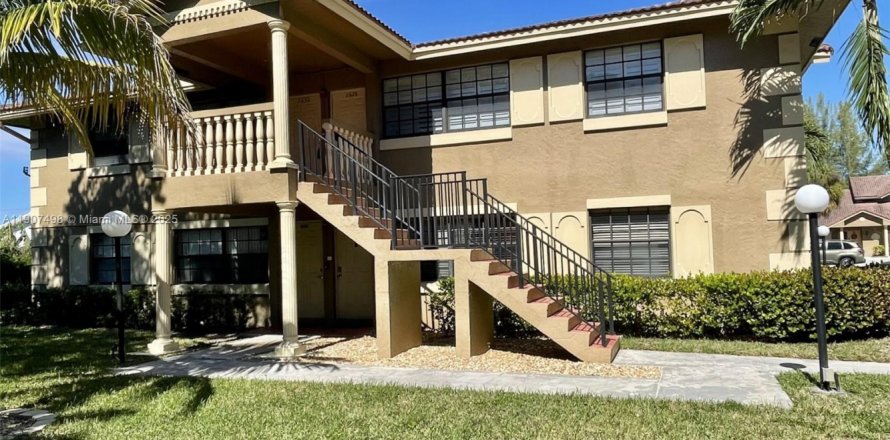 Condo à Coral Springs, Floride, 2 chambres № 1963678